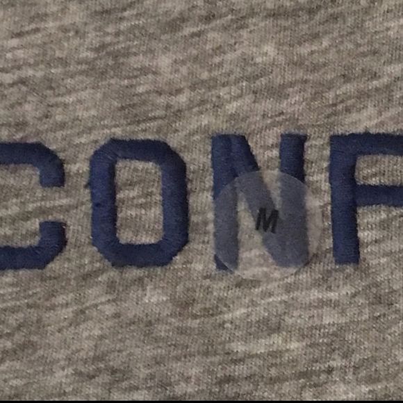 Aeropostale NYC East Conf graphic tee medium - Picture 4 of 5